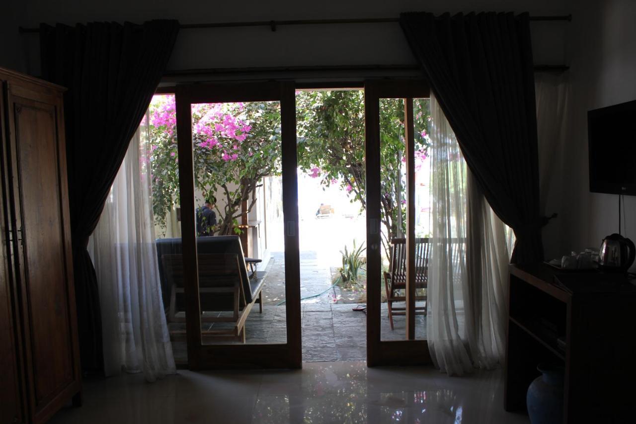 Kelapa Kecil Ξενοδοχείο Τζίλι Τραγουανγκάν Εξωτερικό φωτογραφία